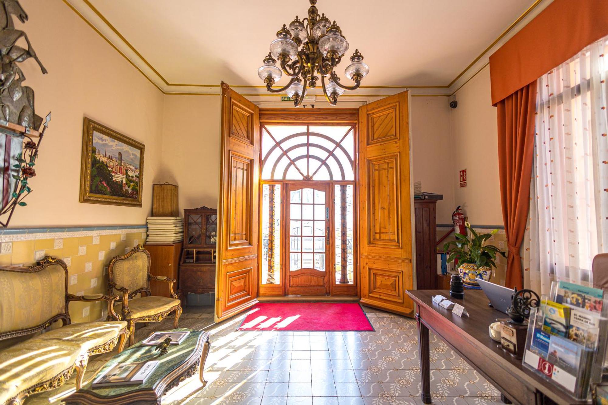 Hotel Llar De Capitans Masnou Exteriör bild